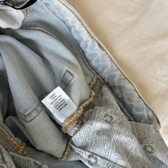 SO Womens Light Wash High Rise Wide Leg Raw Hem Denim Jeans Size 0 / 24 Pants - Picture 5 of 9